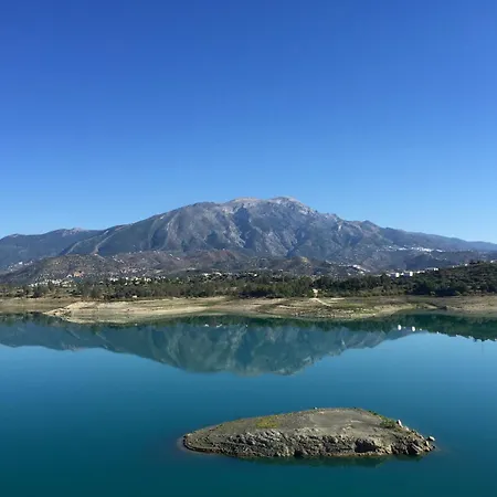 La Fuente Villa Mondrón